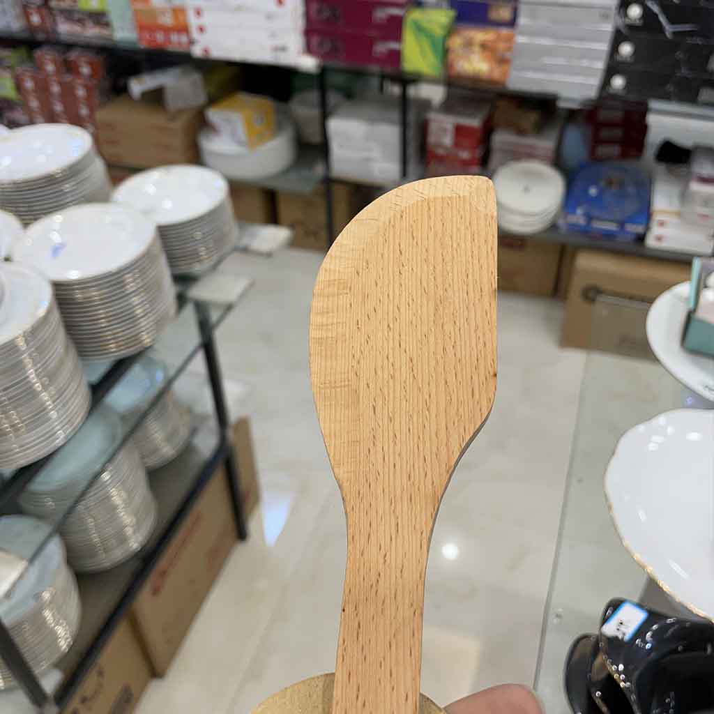 کفگیر چوبی نوک تیز