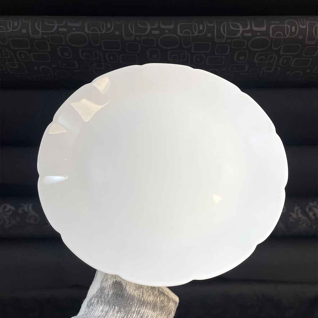 بشقاب چینی سفید ساده مدل پیچ