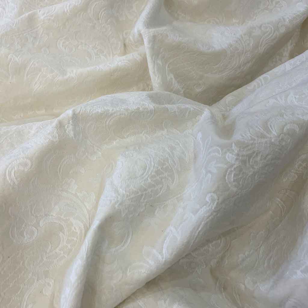 پارچه ژاکارد کرم طرحدار