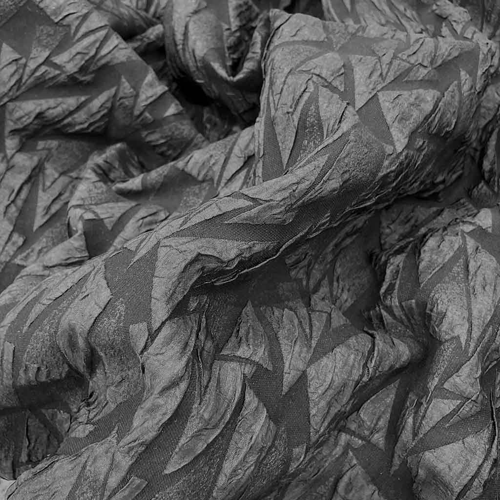 پارچه ژاکارد طرح مثلثی مشکی