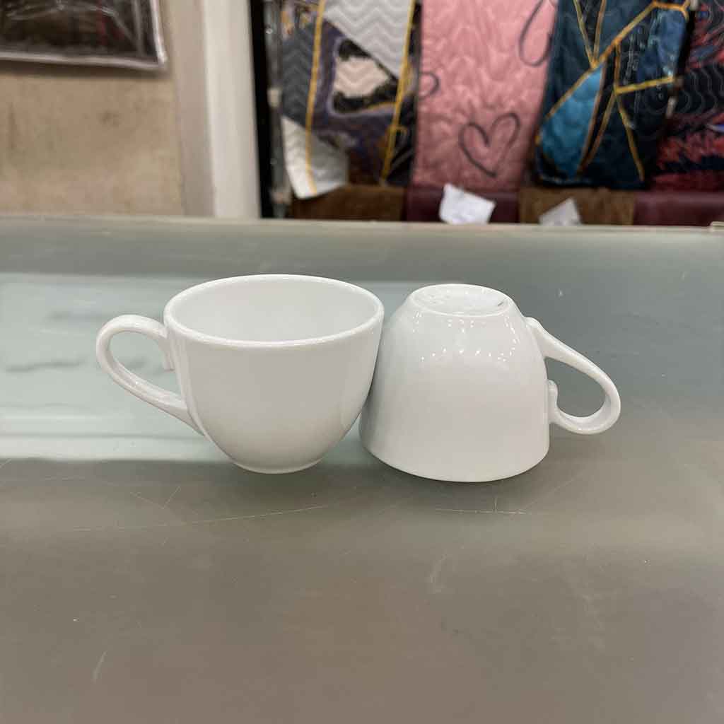 فنجان چینی ساده کوچک
