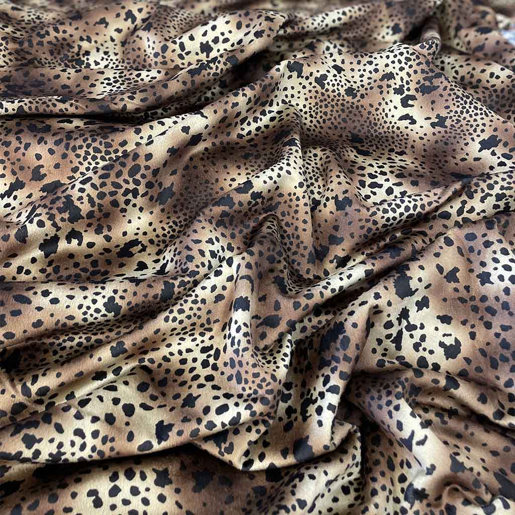 پارچه مخمل قهوه ای طرحدار پلنگی