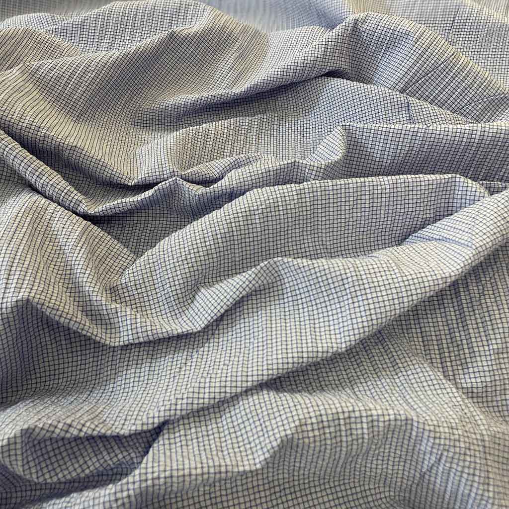 پارچه نخی ساده سفید خط آبی