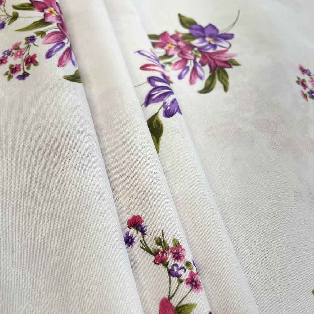 پارچه ملحفه ای طرحدار ریز گل صورتی