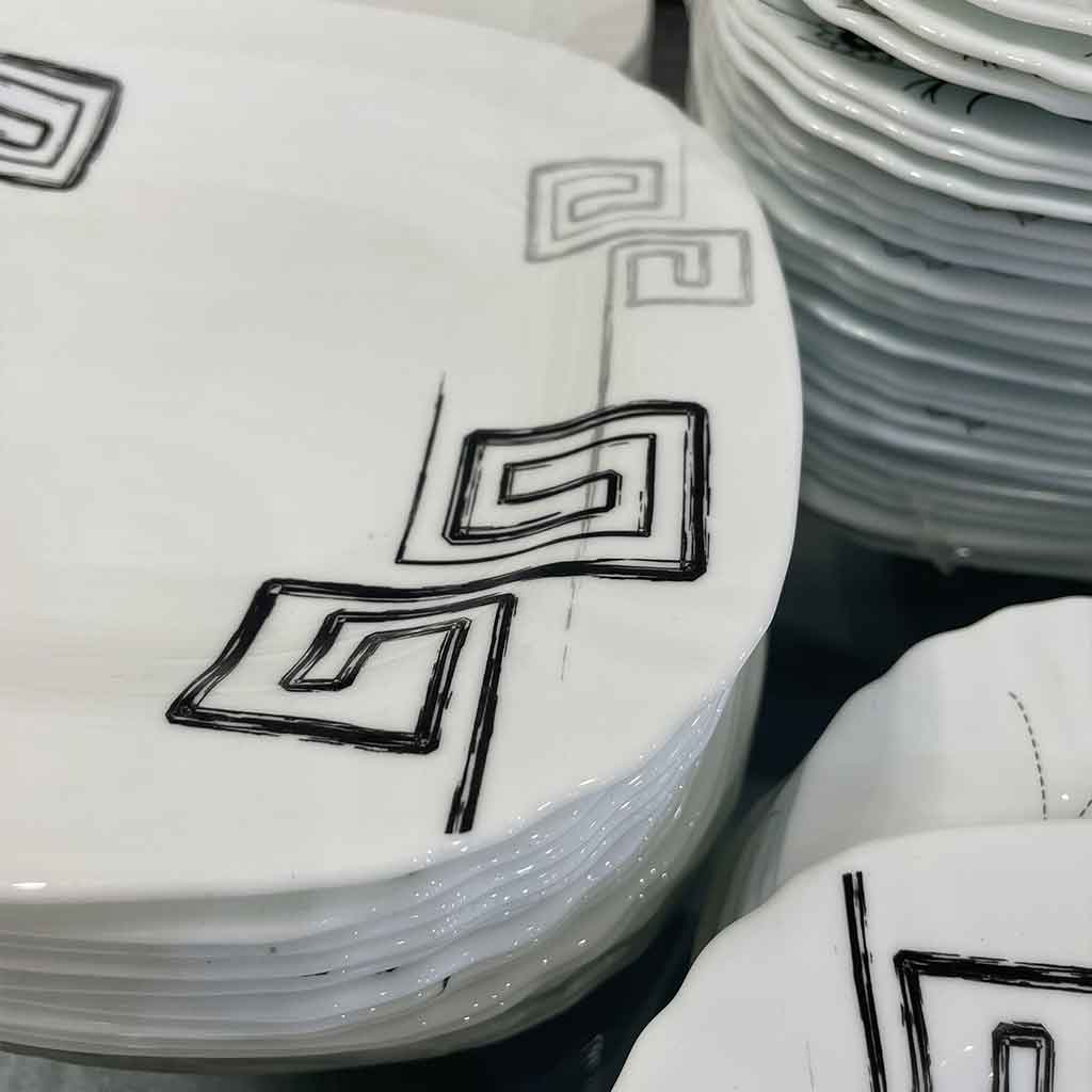 پیش دستی چینی طرح خط مربع