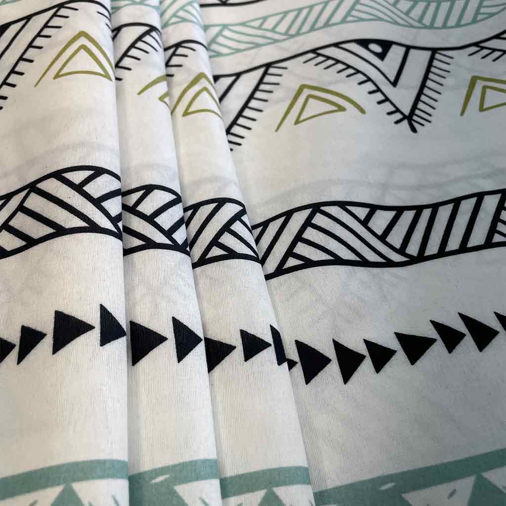 پارچه ملحفه ای طرح مربع مثلث