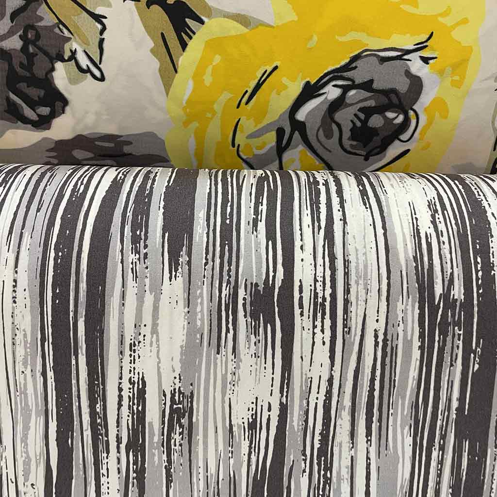 پارچه ملحفه ای طرح خط سفید قهوه ای