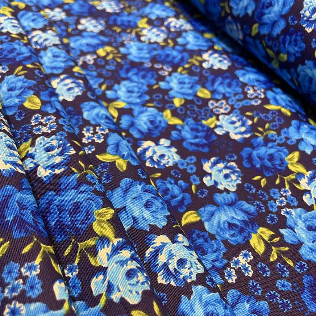 پارچه ملحفه ای گلدار آبی شطرنجی