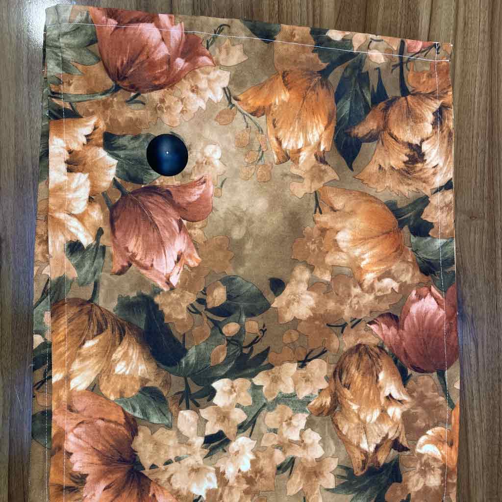 روبالشتی طرحدار گل قهوه ای