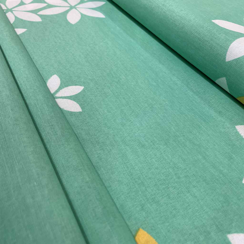 پارچه ملحفه ای سبز طرح گل سفید و زرد